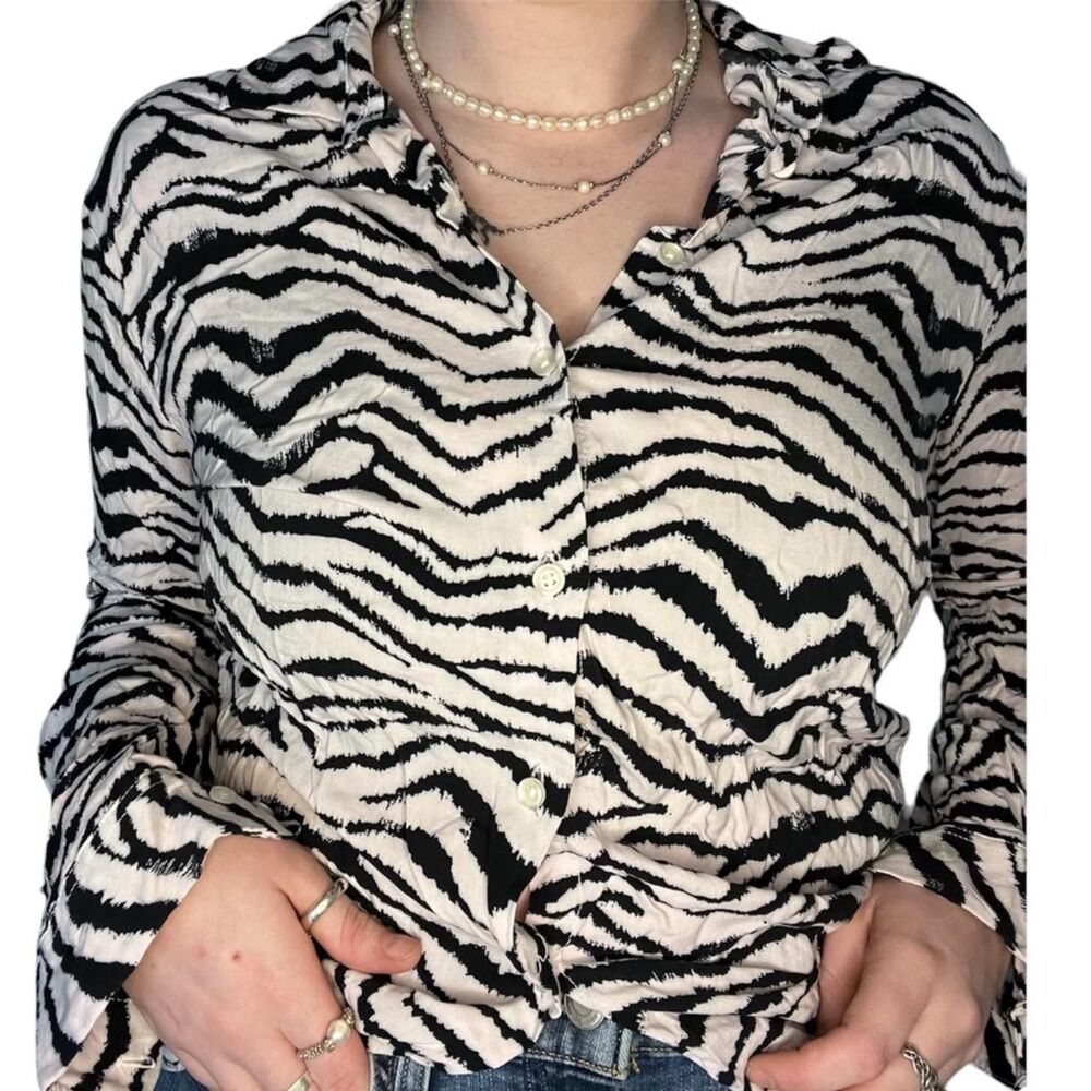 Unbranded Women's Black and White Blouse